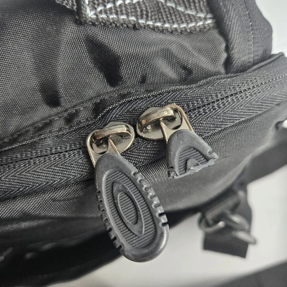 Vintage Oakley Tactical Field Gear Standard Bag